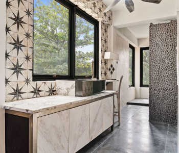 dc85d751-06e0-4217-923c-3643bd2a